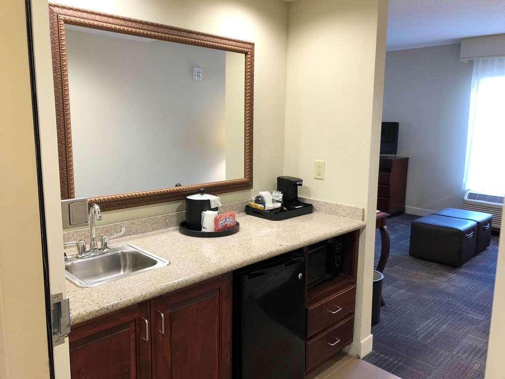 Hampton Inn & Suites Norfolk-Airport Quarto foto