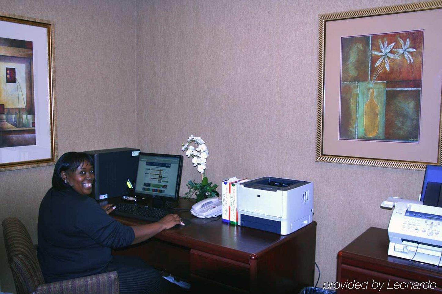Hampton Inn & Suites Norfolk-Airport Facilidades foto