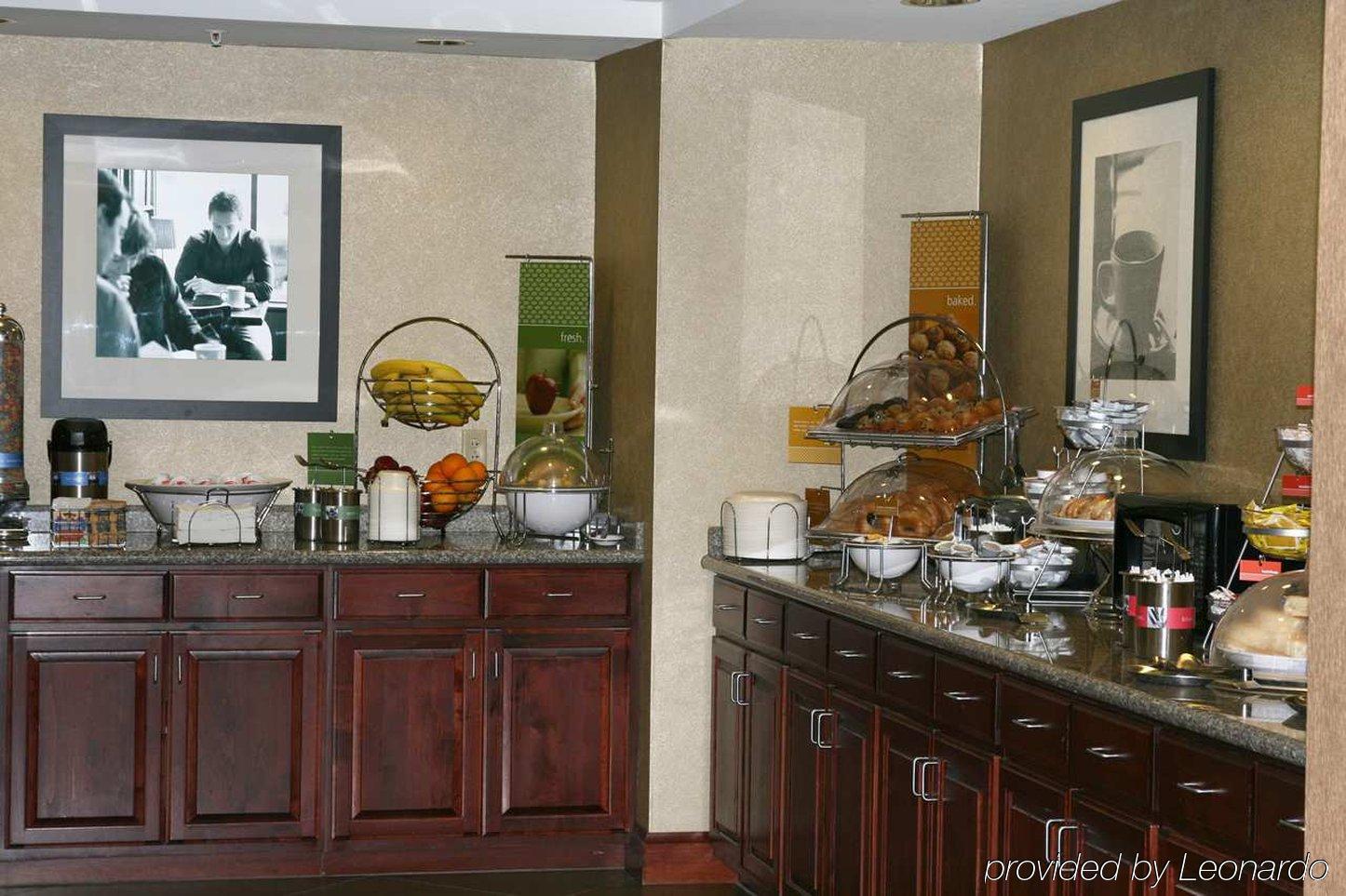 Hampton Inn & Suites Norfolk-Airport Restaurante foto