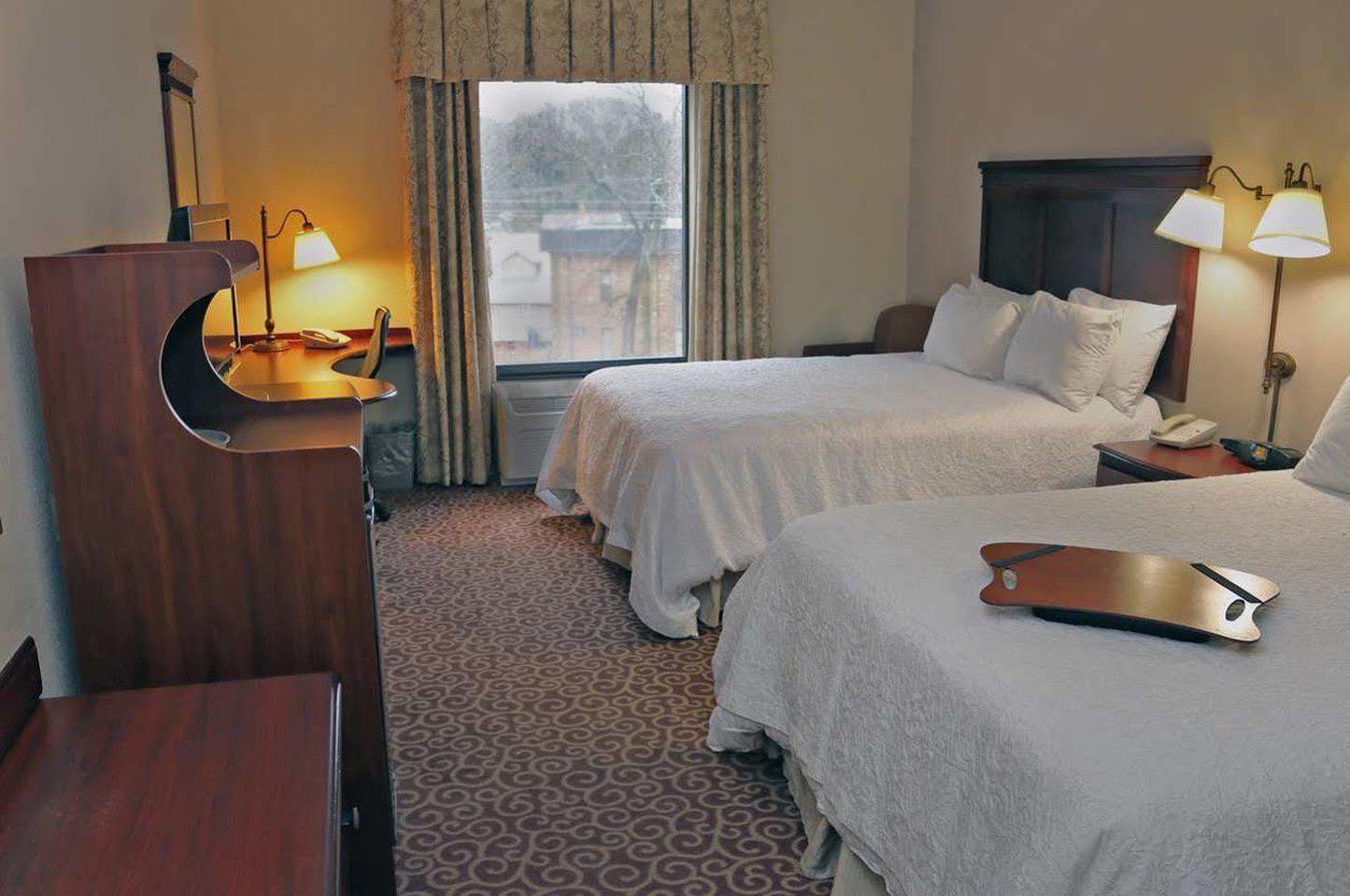 Hampton Inn & Suites Norfolk-Airport Exterior foto